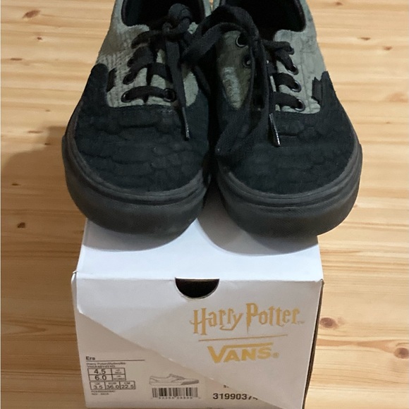 Vans x Harry Potter Slytherin Snake Print Sneakers Women’s 6 Men’s 4.5 - Picture 2 of 8